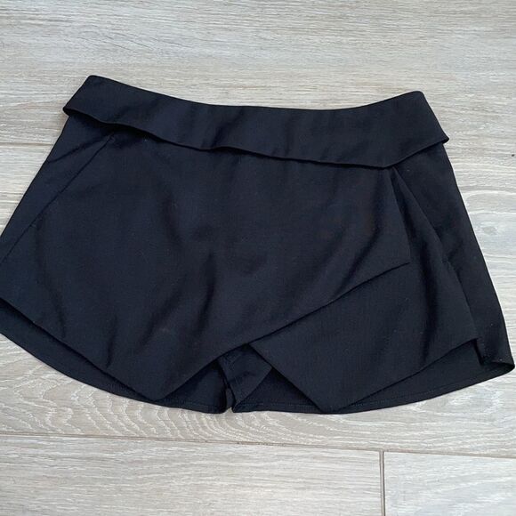 Talula little black skort size 2 - Picture 3 of 6